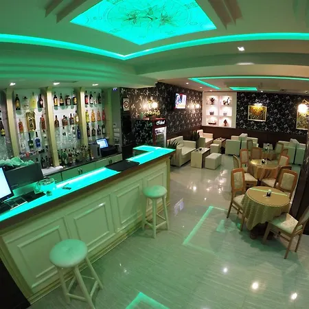 Ideal Hotel 3*