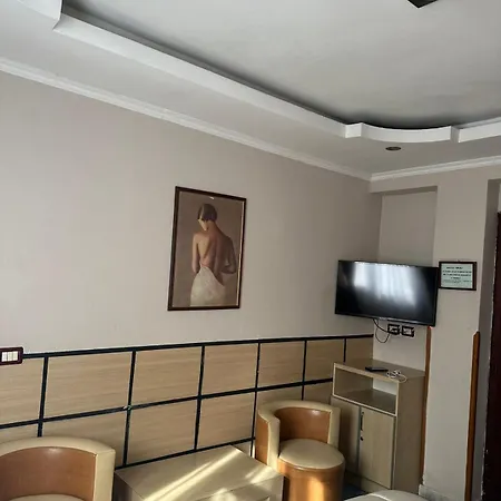Ideal Hotel
